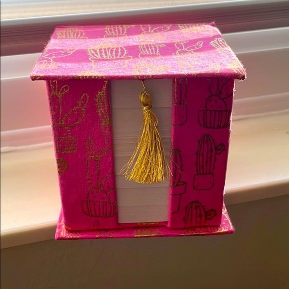Cactus plants paper box holder comes with paper